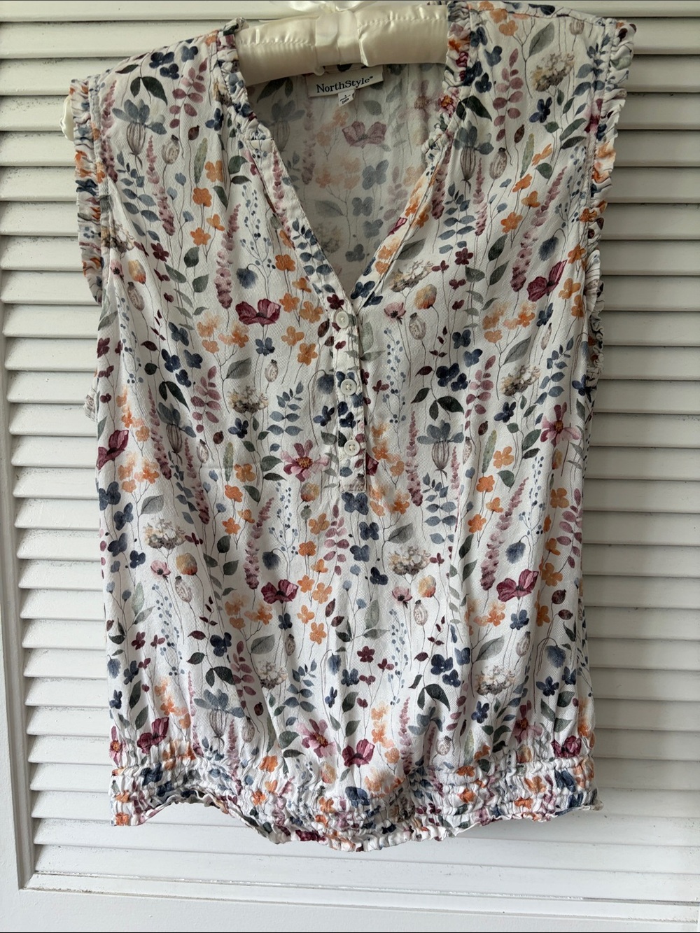 NorthStyle white and  Floral V-Neck Sleeveless Blouse with shirred hem
